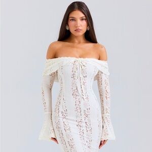 MAXI LACE LONG SLEEVE OPEN SHOULDER DRESS